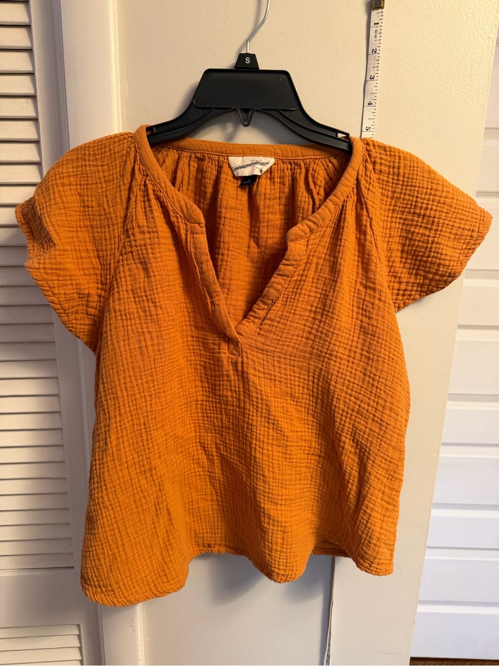 Universal Threads Women’s Lightweight Gauze Split-Neck Top in Yellow